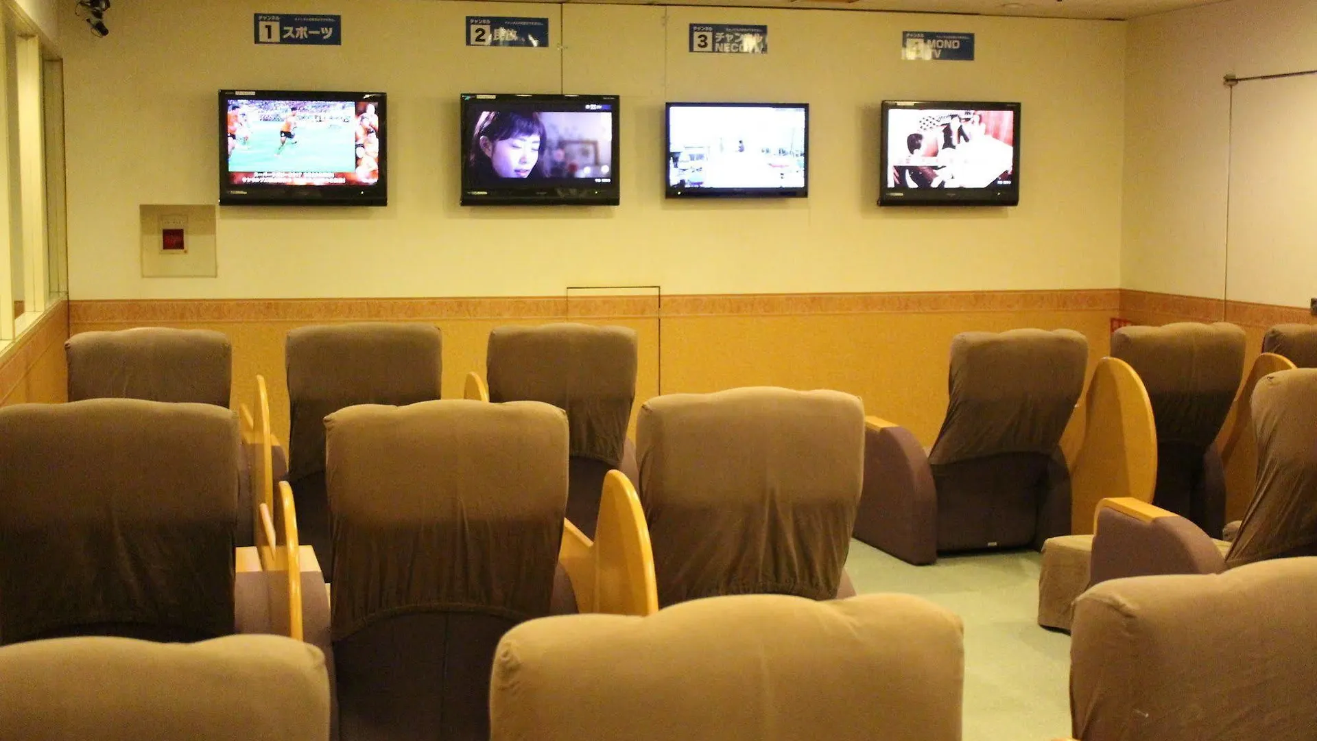Capsule Hotel Asahi Plaza Shinsaibashi Osaka